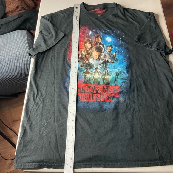 Stranger Things Graphic T-Shirt Size XL - Picture 6 of 7